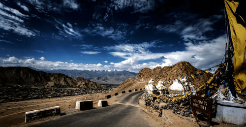 travel-to-ladakh-via-srinagar